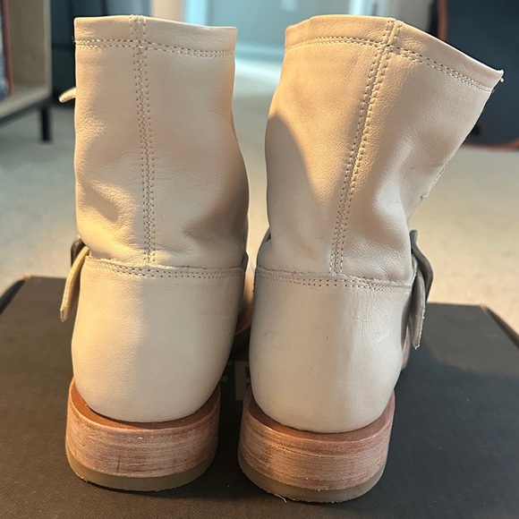 Frye Women's Off-White Leather Ankle Boots - Picture 4 of 10